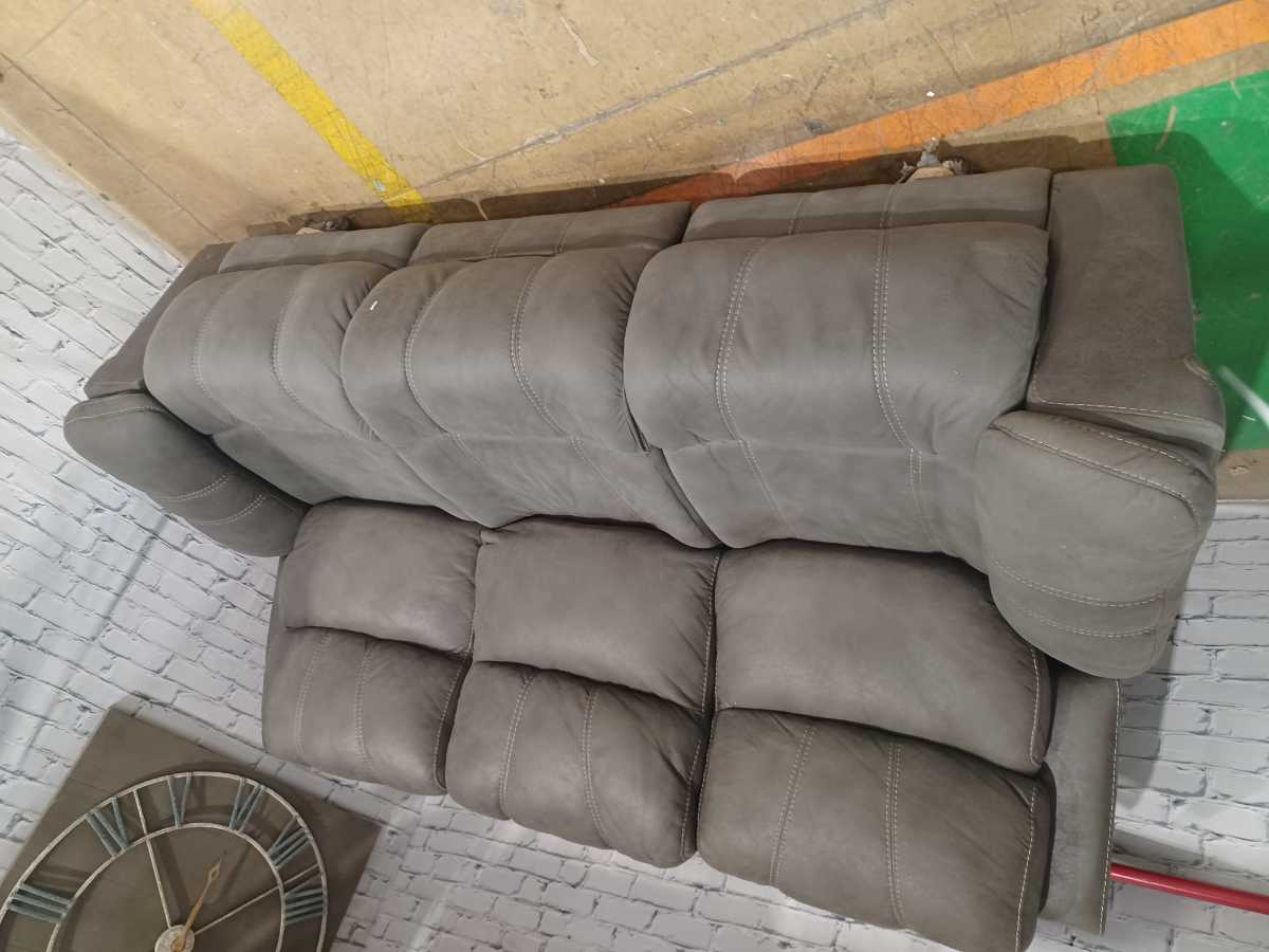 Erlangen Power Reclining Sofa with Adjustable Headrest - Gallery Image 6